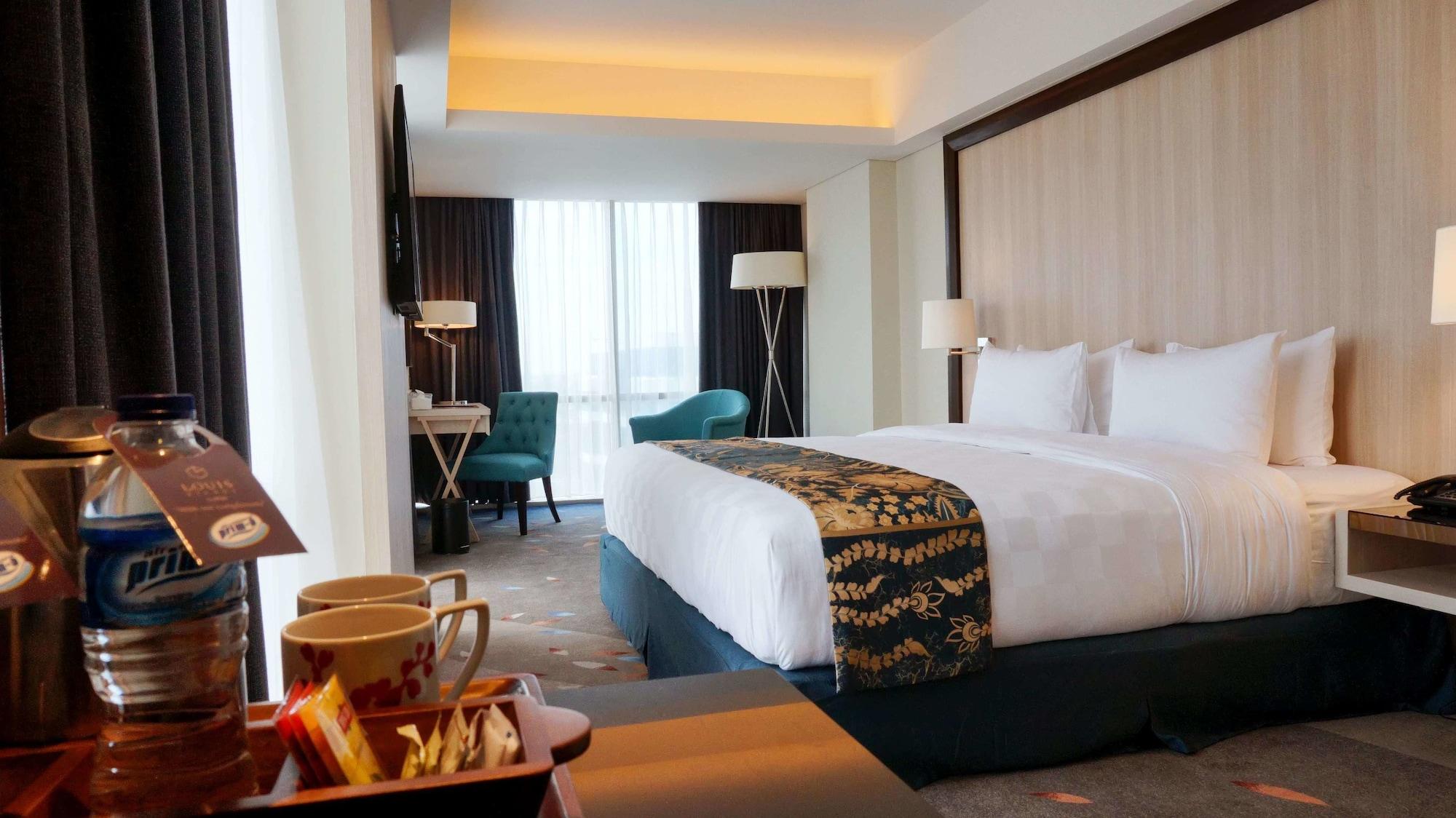 Louis Kienne Hotel Pandanaran Semarang Eksteriør billede