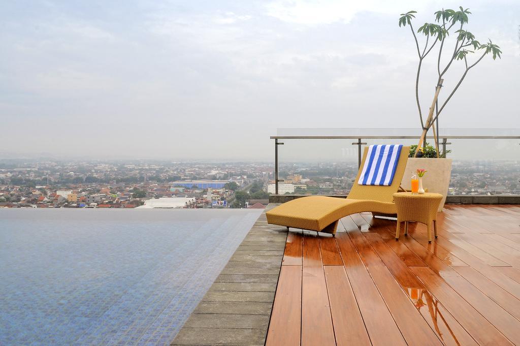 Louis Kienne Hotel Pandanaran Semarang Eksteriør billede
